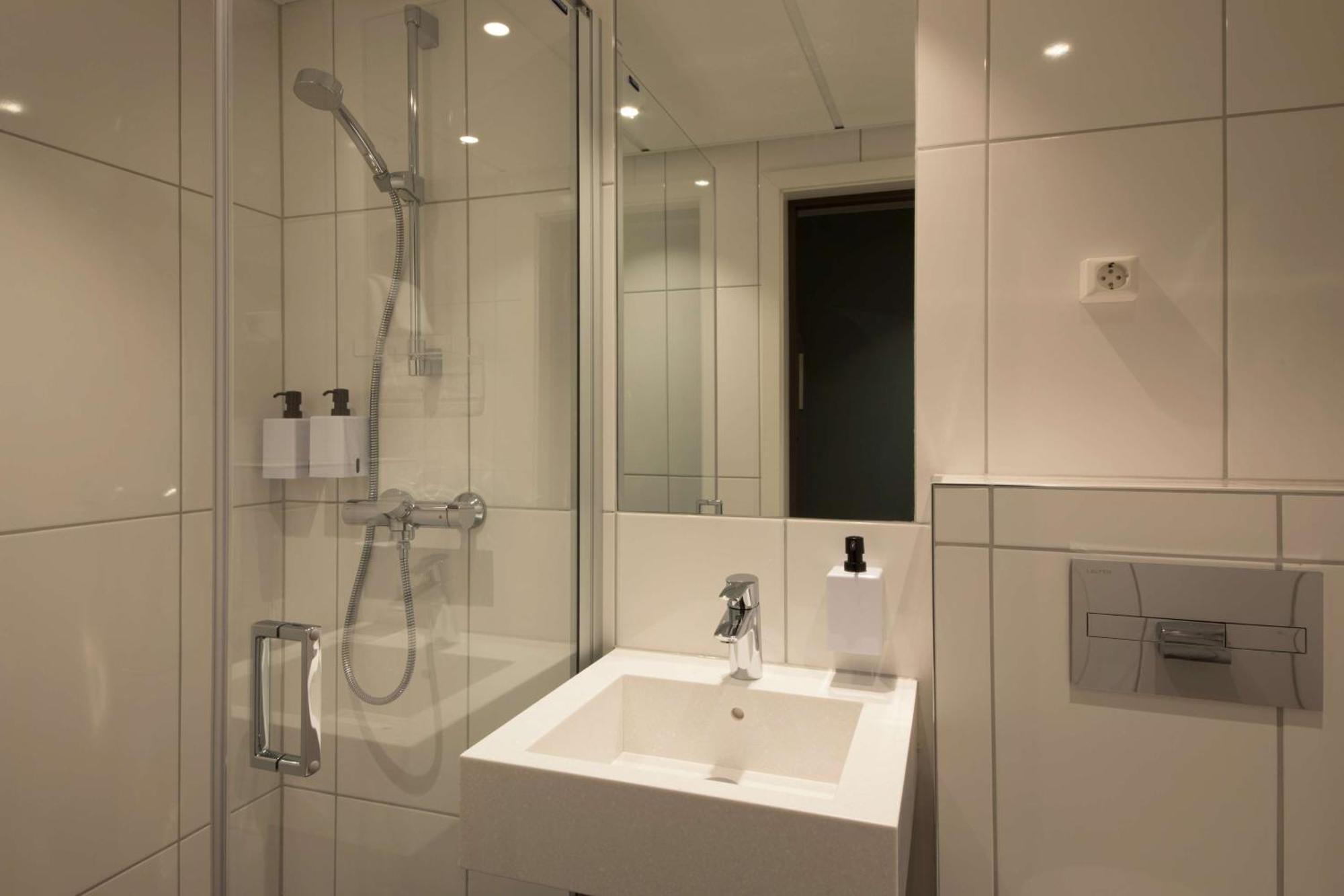 Single Room,1722907160:JPEG